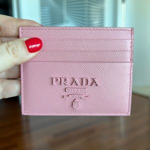 NEW/ NEVER BEEN USED PRADA SAFFIANO LEATHER CARD HOLDER